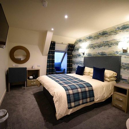The Royal Hotel Portree Buitenkant foto