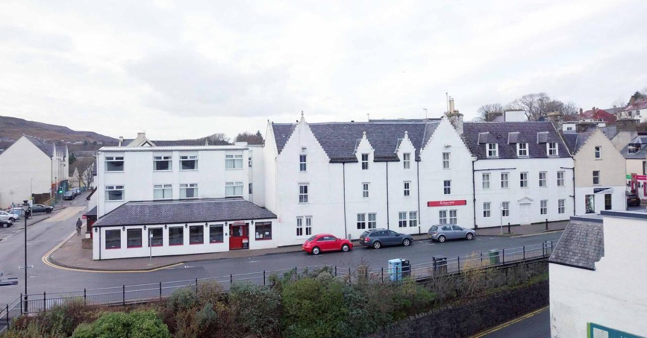 The Royal Hotel Portree Buitenkant foto