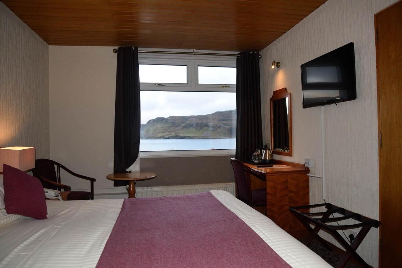 The Royal Hotel Portree Buitenkant foto