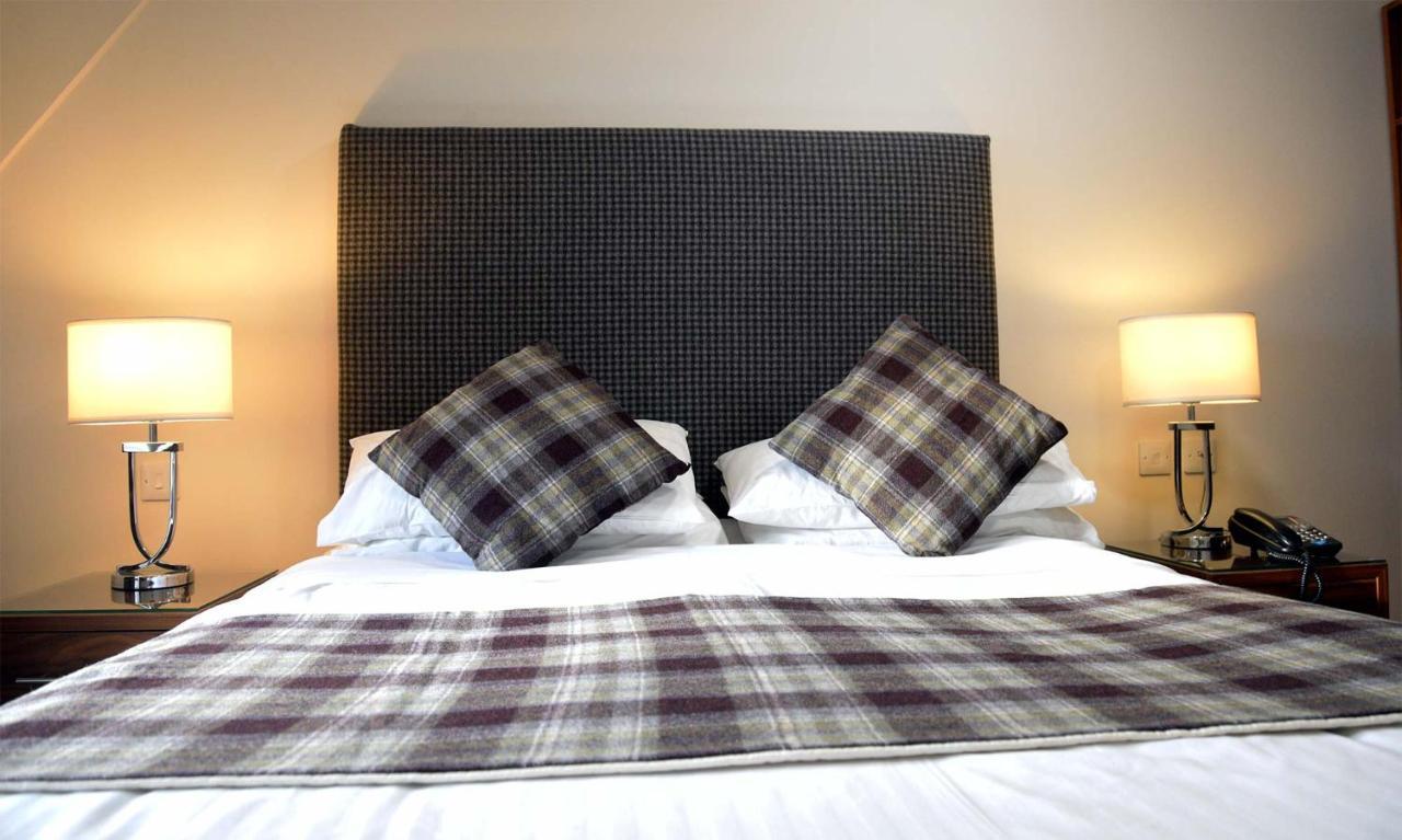 The Royal Hotel Portree Buitenkant foto