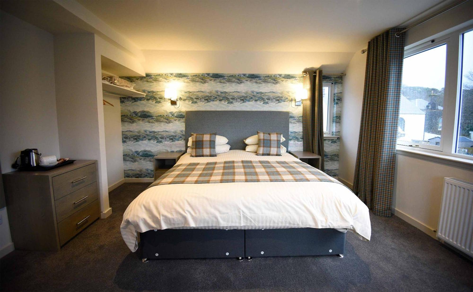 The Royal Hotel Portree Buitenkant foto